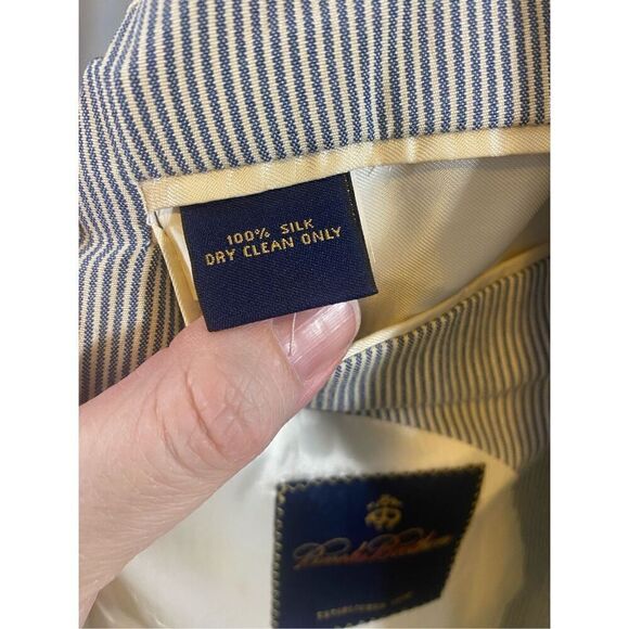 Brooks Brothers Blue and White Pinstriped Jacket 44 S - Picture 7 of 10